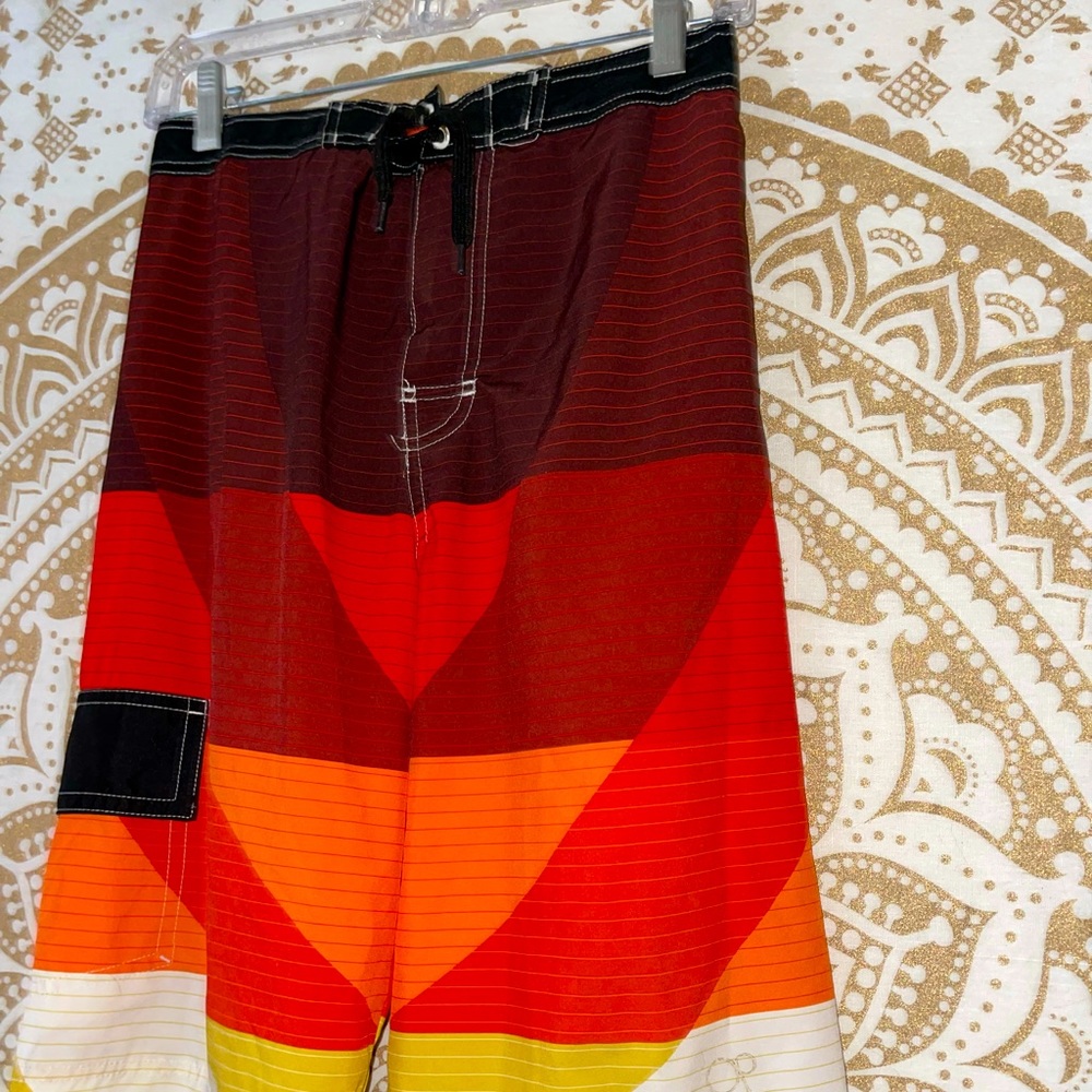 ✨HP✨ MEN’S “OP” MULTI-COLORED TIE/ADJUSTABLE WAIST BOARD SHORTS, MENS SIZE XXL - Picture 3 of 6